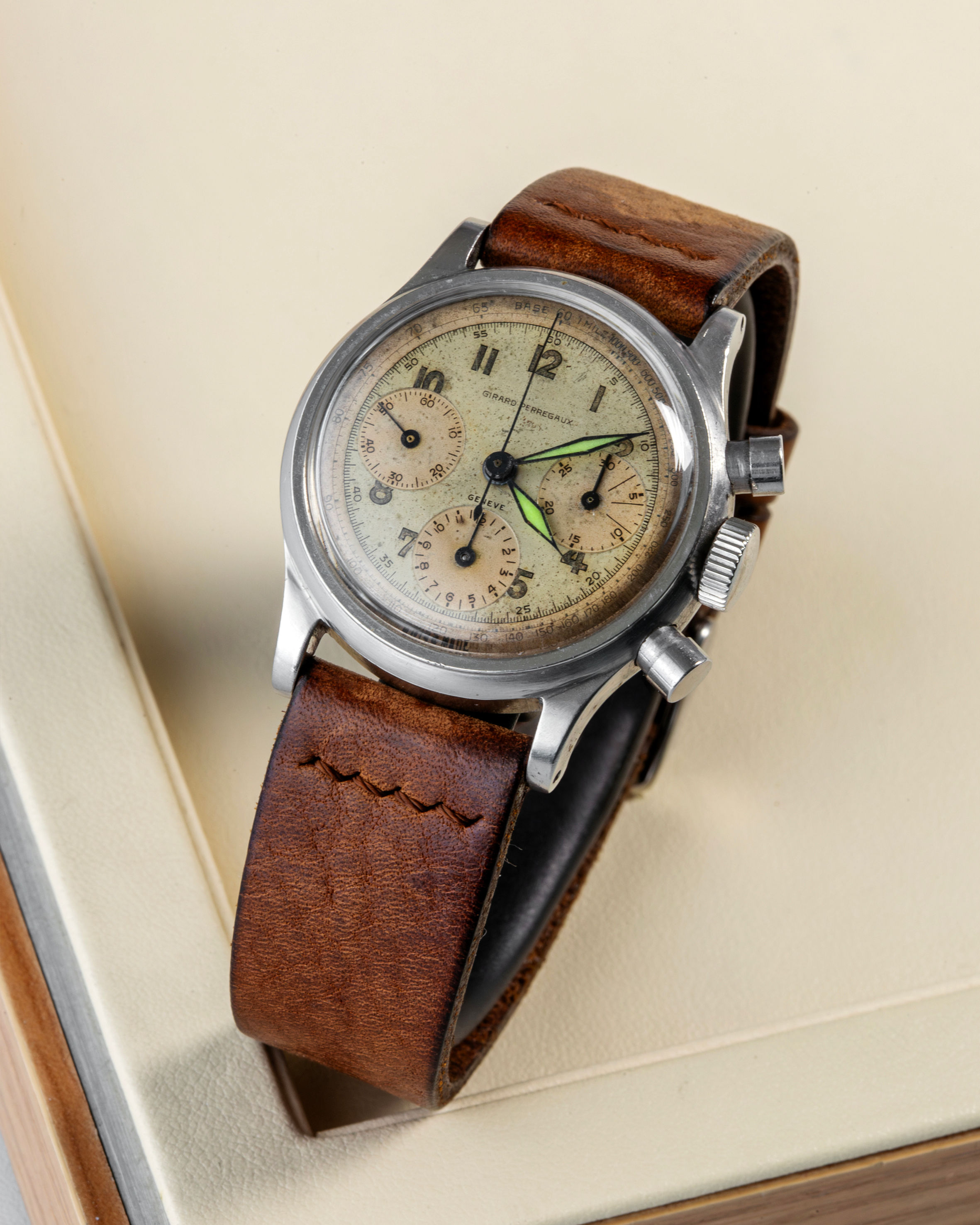 Girard Perregaux Compax U.G. Cal281 Ref:22209