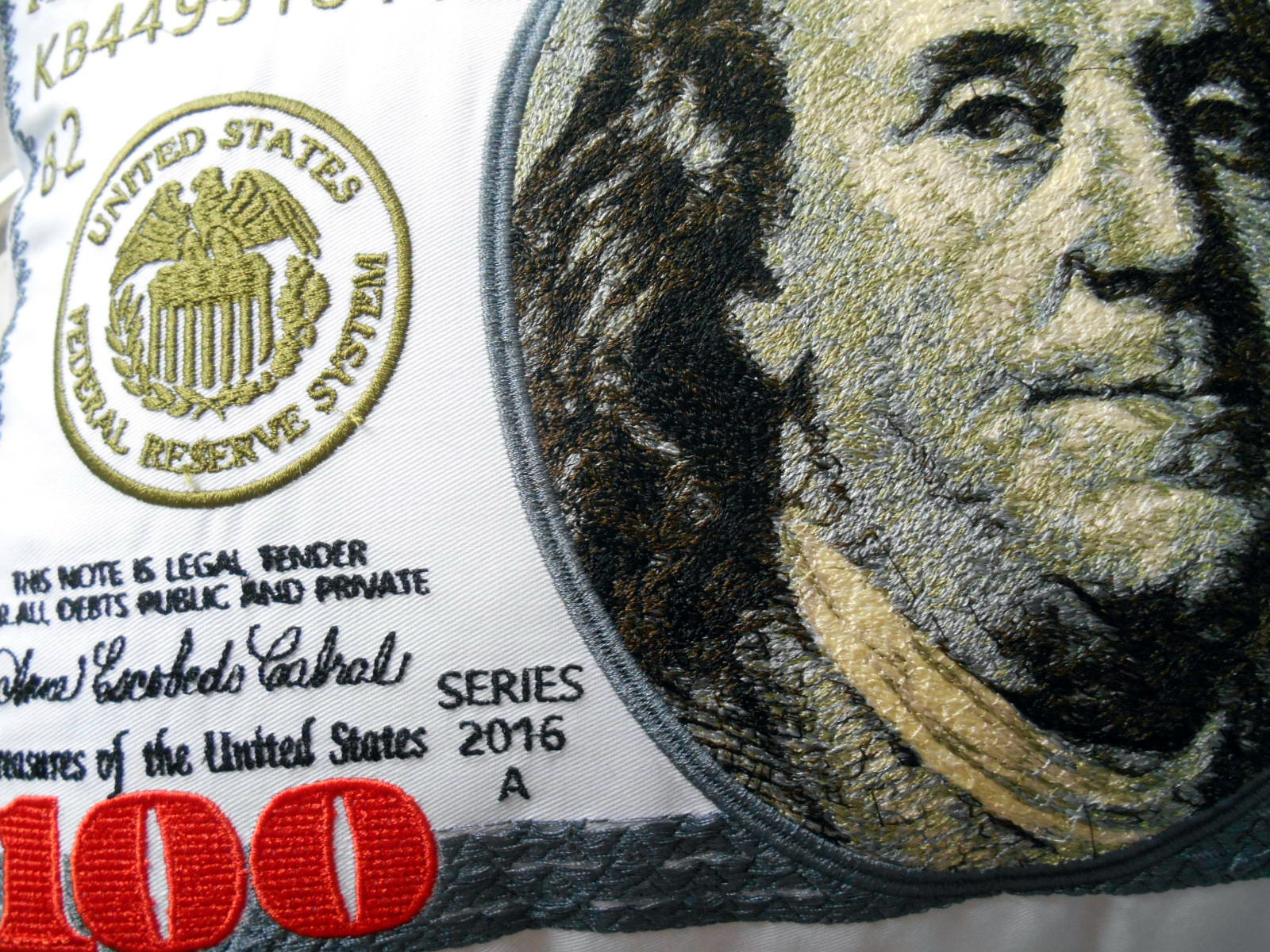 Подушка декоративная "100$"