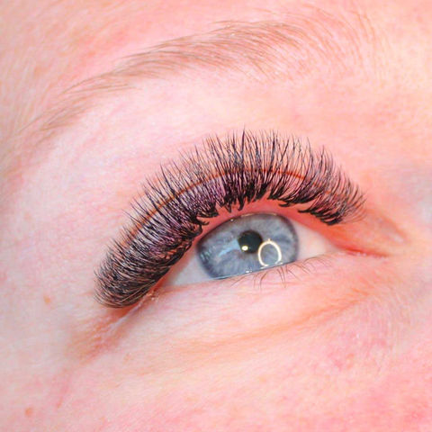 Extensions de cils en volume russe 5D en soie et courbure CC - Pose Exception ange et cils yvelines 78