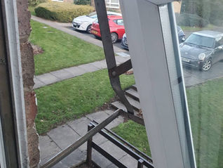Another windy day. Don’t forget to close your windows during strong winds. But if you do forget, no problem—DoorGeeks will help you!