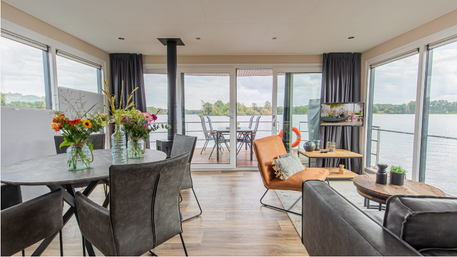 3. Woonkamer.PNG