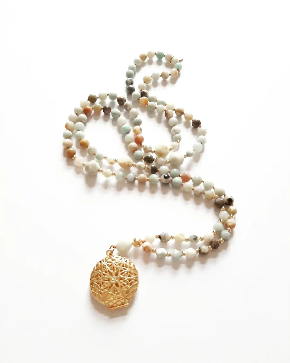 Thumbnail: JAPA MALA COLORFUL BEACH