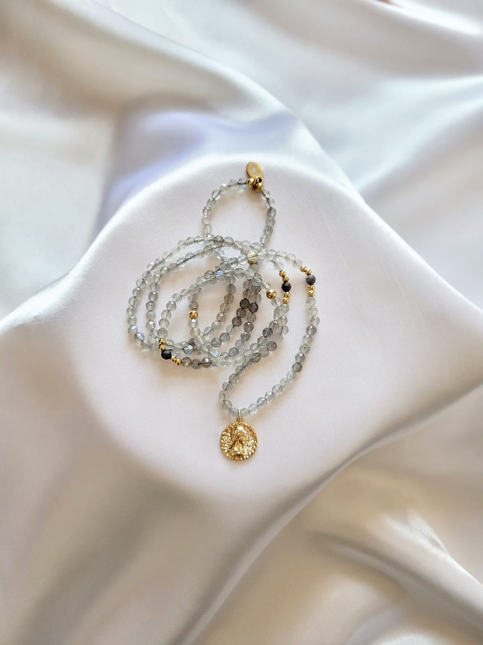 Thumbnail: TOUCH OF ANGELS NECKLACE - Labradorite