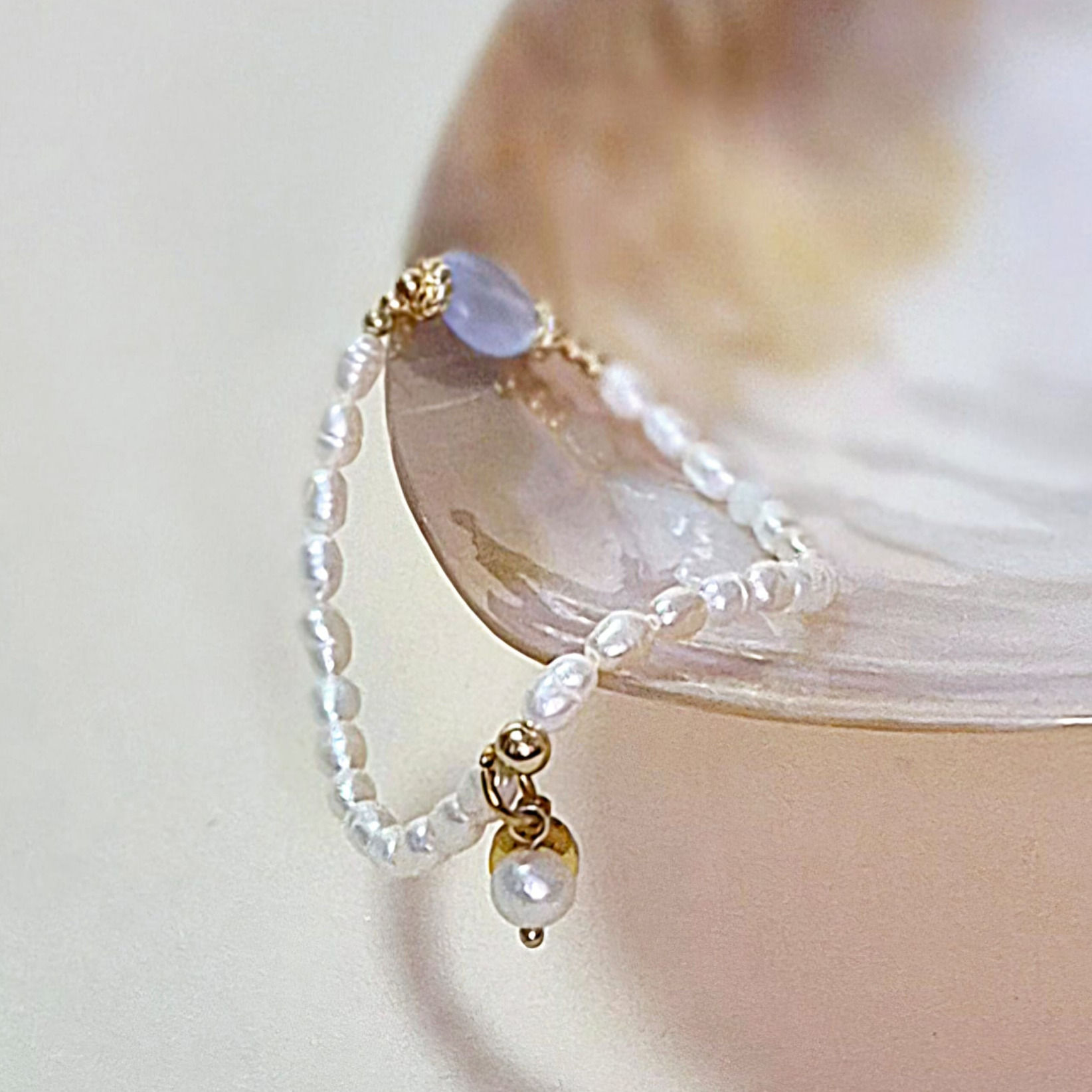 JUST PEARLS - I Calm Your Mind