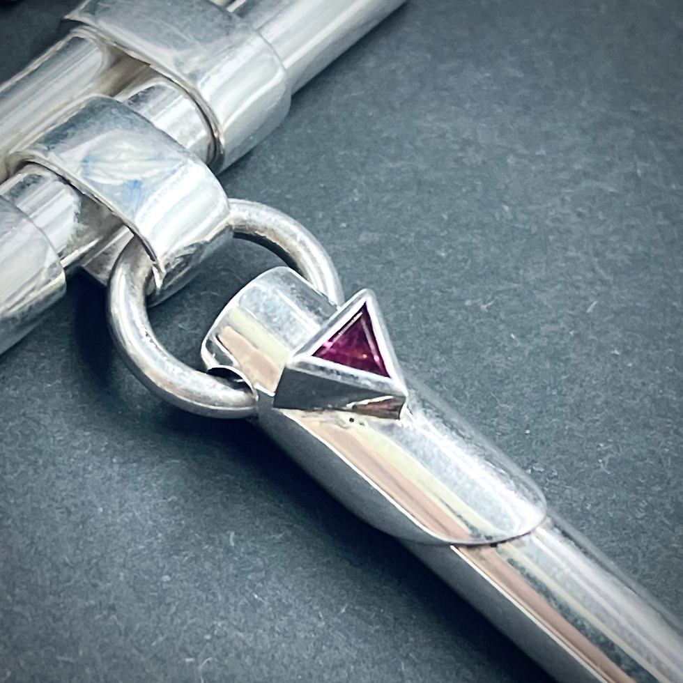 Thumbnail: Tiny T Trigon / pink tourmaline 