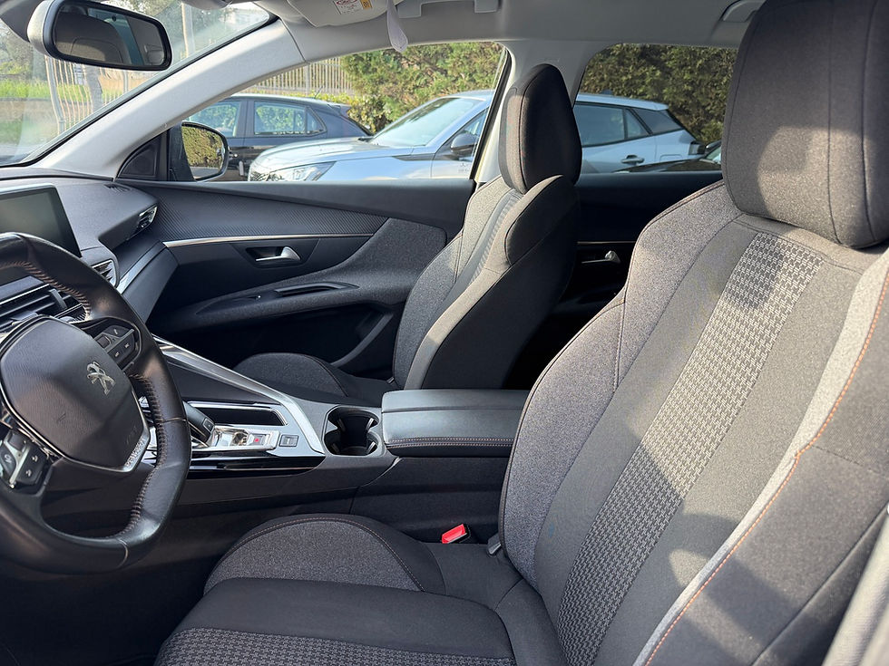 Miniatura: Peugeot 3008 2020