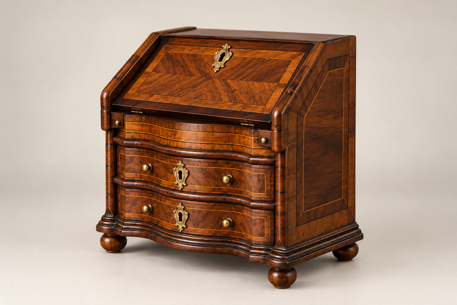 Dodrecht Miniature Bureau