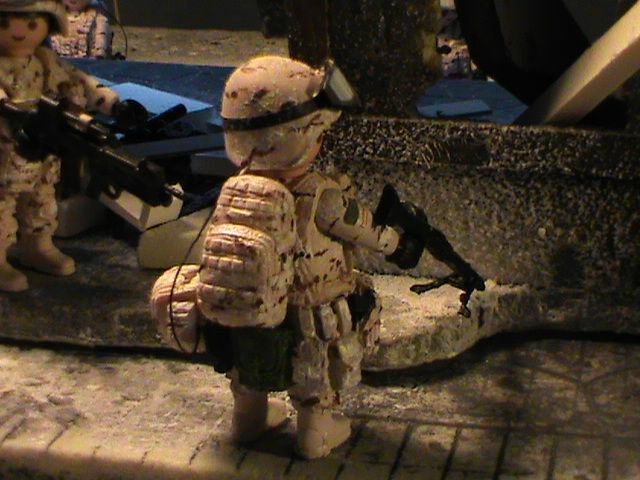 Miniatura: SOLDADO ESPAÑOL  UNIF. DESRT. REF-0185