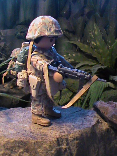 Miniatura: US-8TH-MARINES-2ND-MAR-DIV-BETIO-ISLANDS-1943-REF-0196