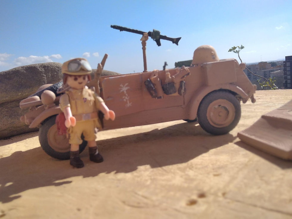 Miniatura: KUBELWAGEN AFRIKA KORPS (3D)+CONDUCTOR (LIBIA-1941) REF-001
