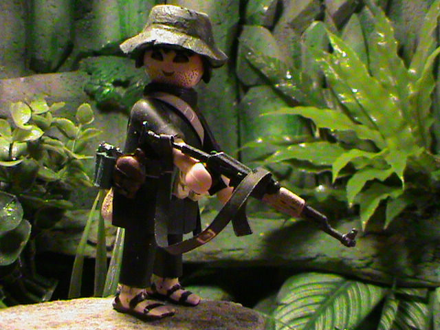 Miniatura: SOLDADO VIETCOM (AK 47) (VIETNAM -1964 ) REF-0063