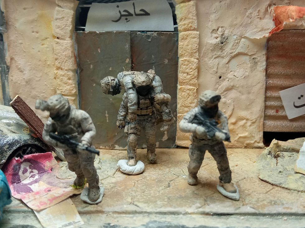 Miniatura: Marines USA Con Soldado, herido 1:72 REF :010