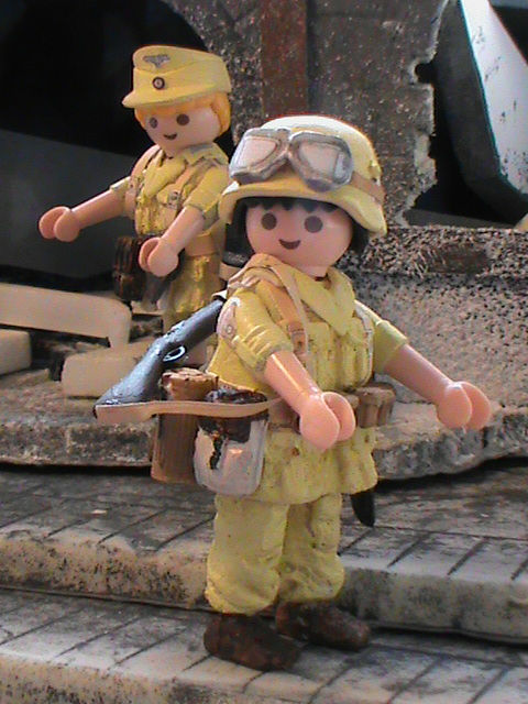 Miniatura: SOLDADO.WEHR. 33 BAT. (LIBIA-1941)REF-0553