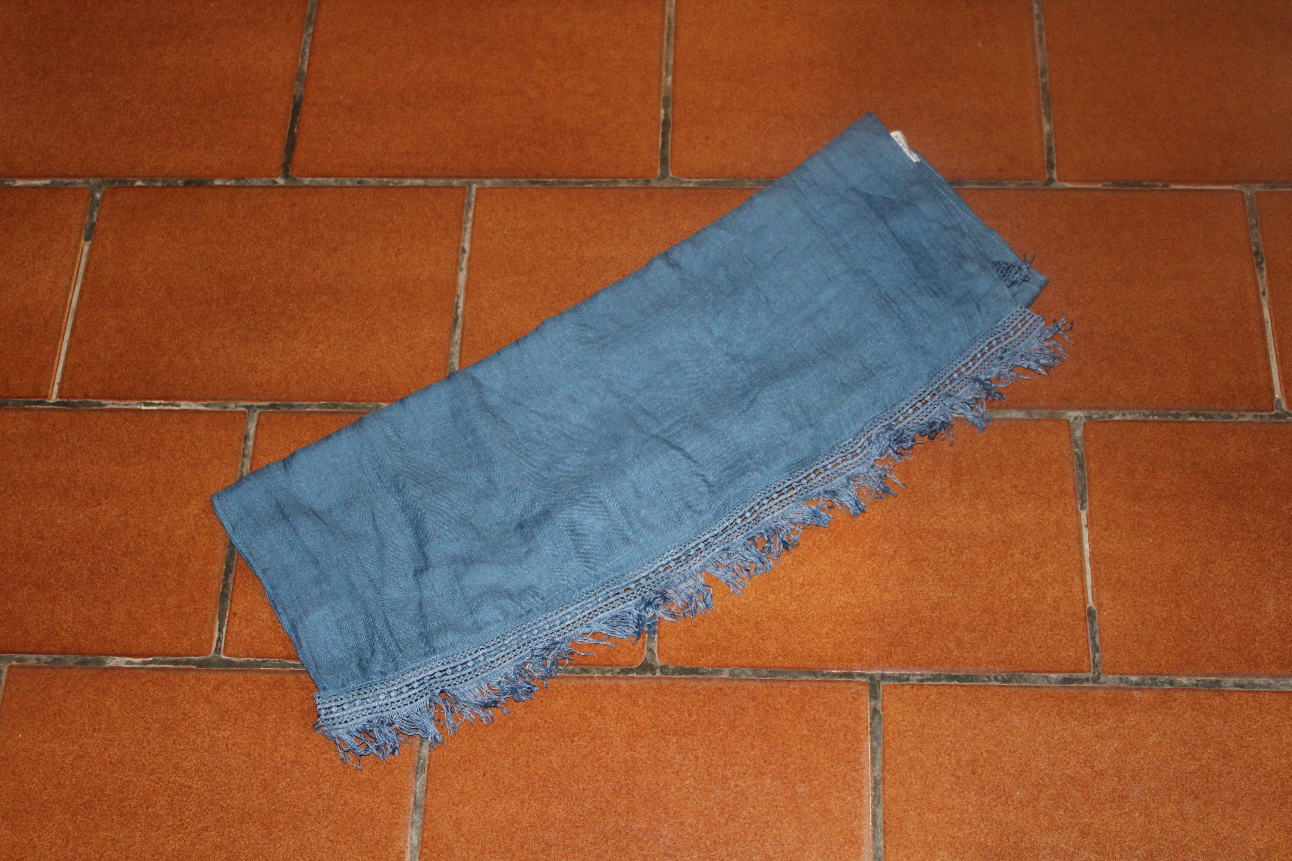 foulard bleu femme