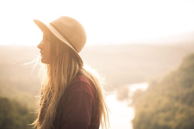 普通の家庭で育ったのに生きづらさを抱えていた女性が自分と向き合う