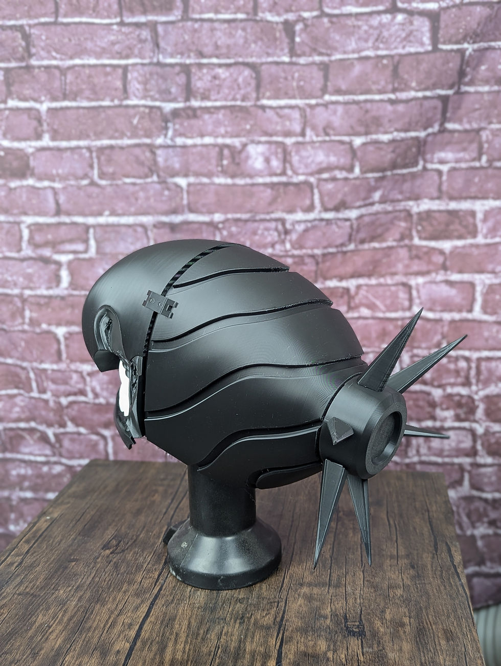 Thumbnail: Wearable Bomb Girl Helmet