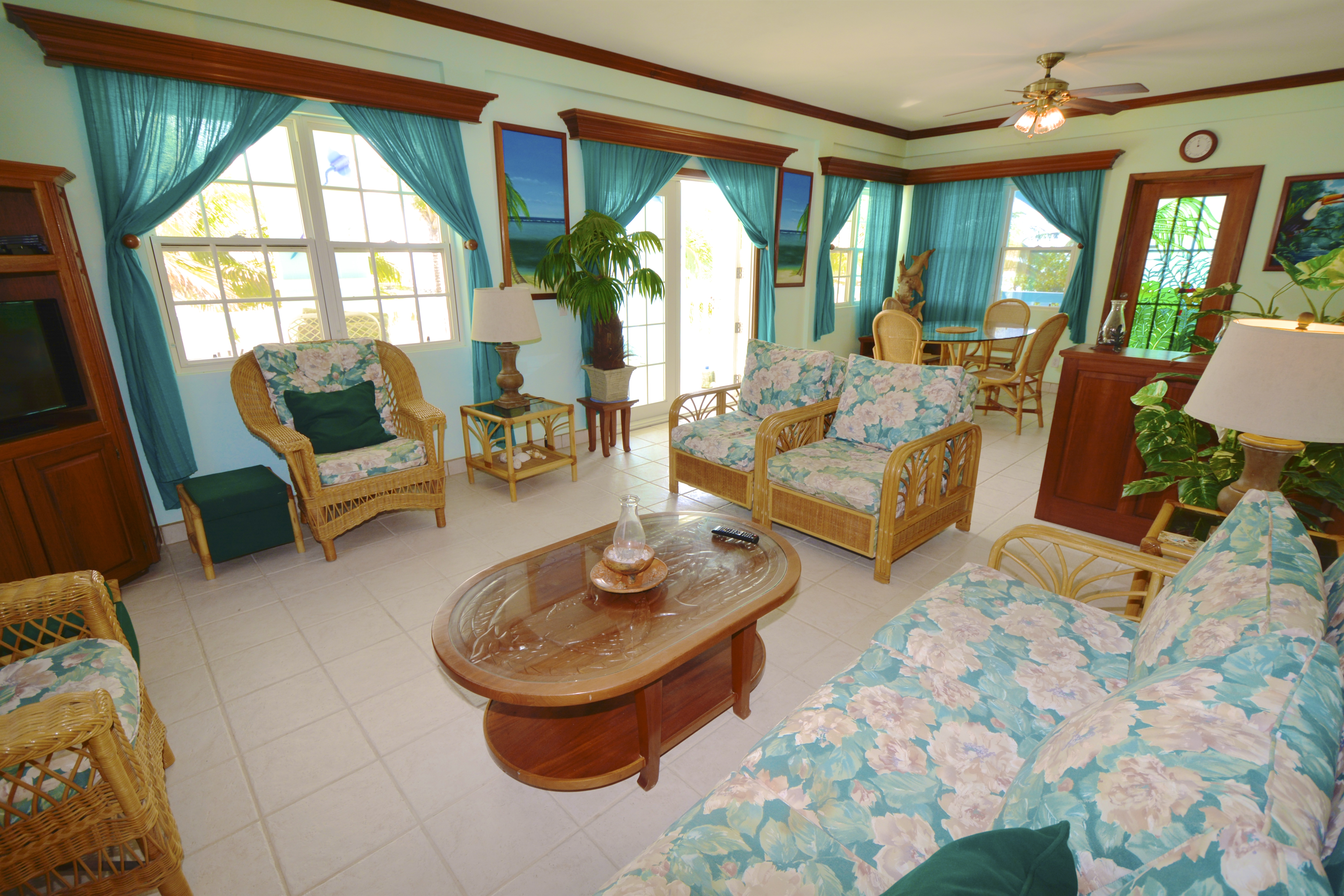 # C2 Sunset Beach Resort Belize
