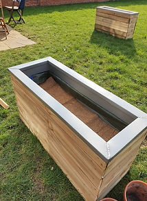 Planters 4 Turney's Contractors