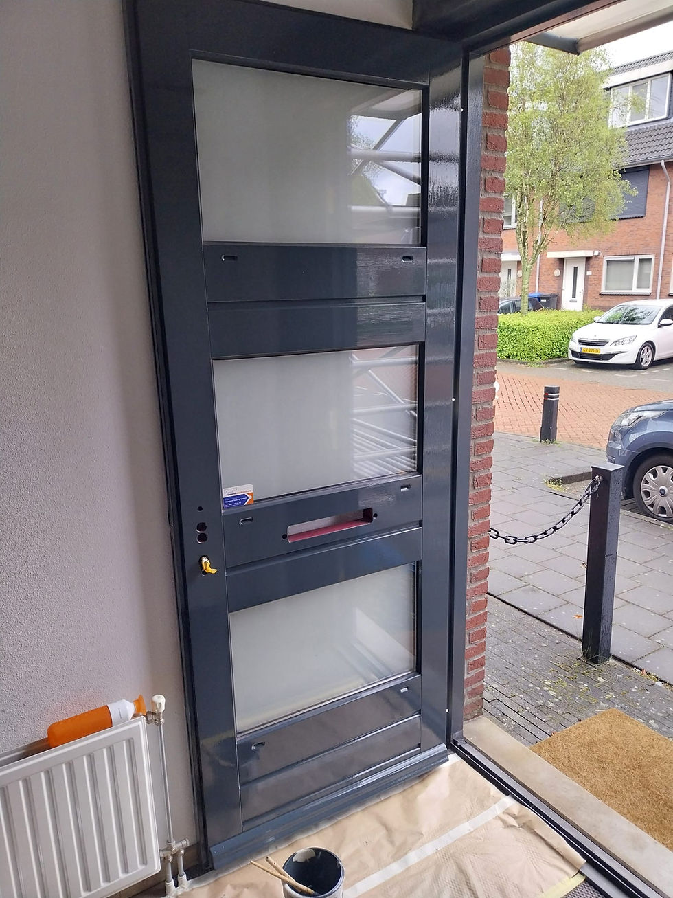 Weijnand Vakwerk: Strakke afwerking van binnen -en buiten deuren in Schiedam.