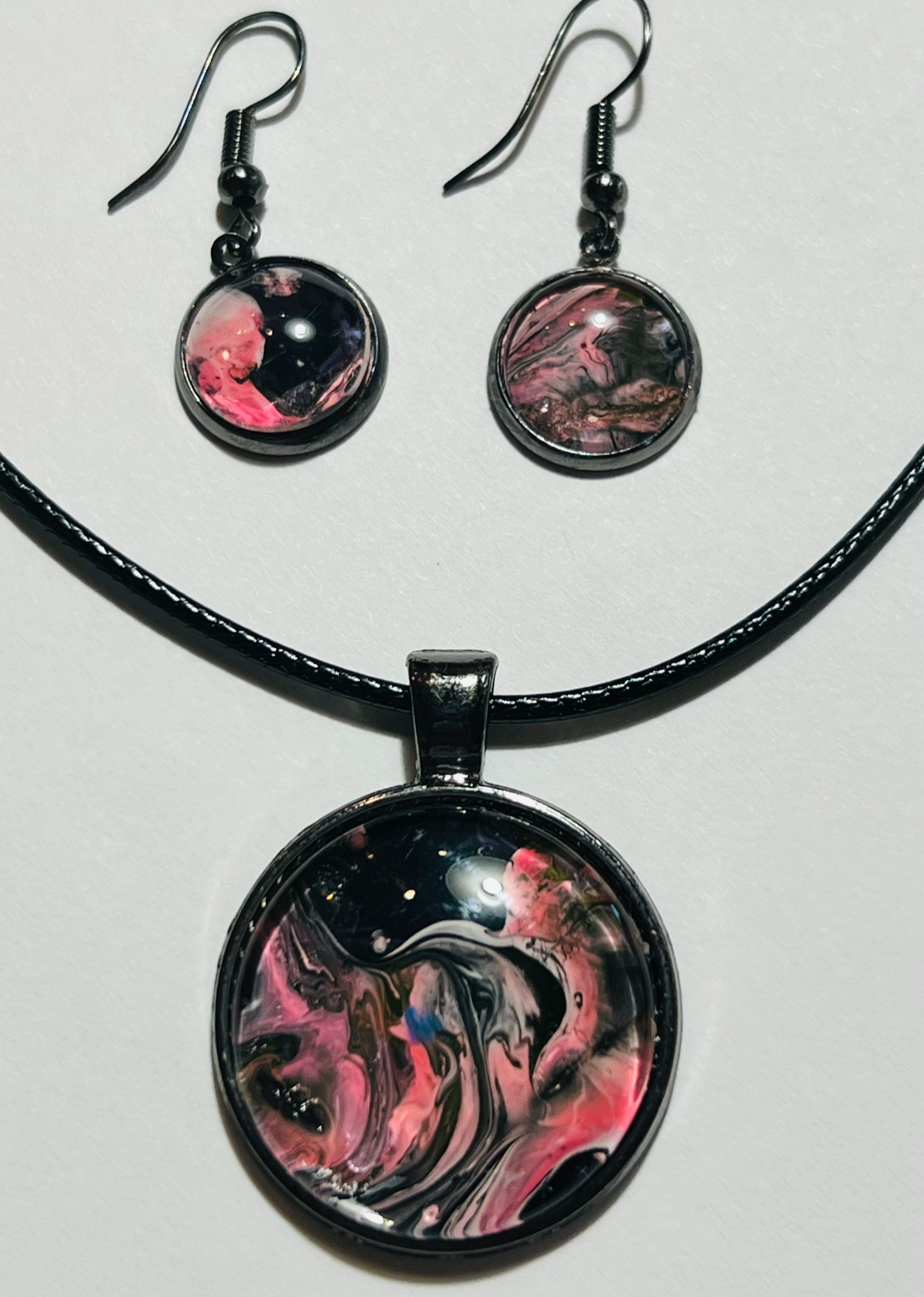 Set - Round Necklace and Earrings