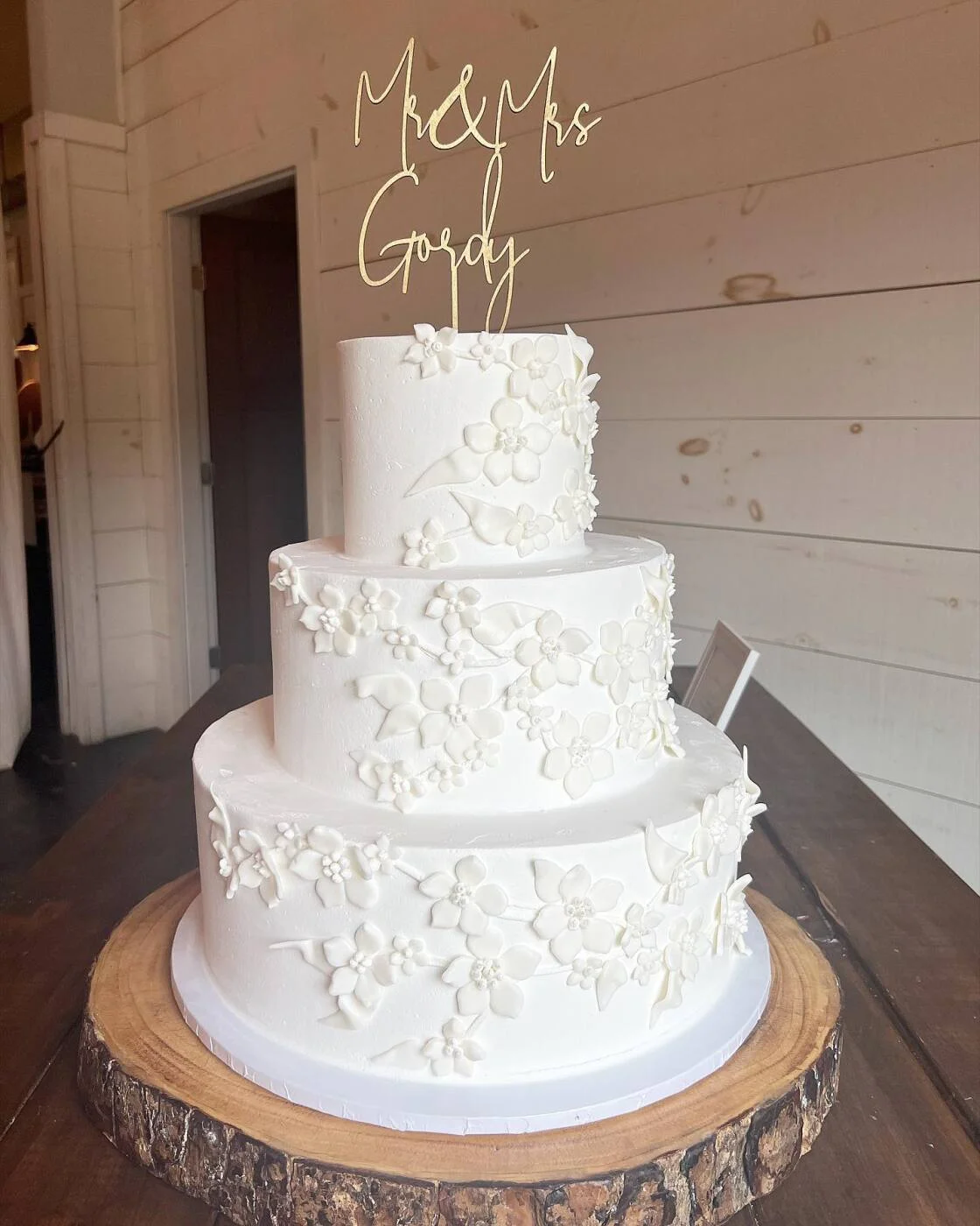 wedding guest rustic barn wedding jefferson Georgia ceremony natural outdoor elegant barn chic southern Chapman Hill events venue engaged couple getting married planning coordinator