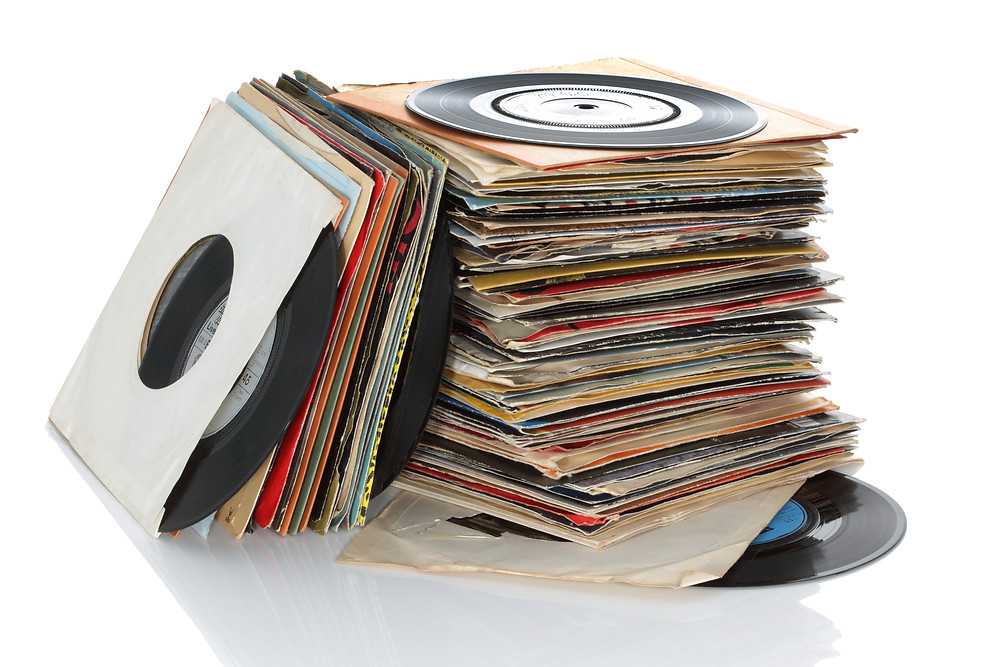 Turn vintage vinyl records into accessories