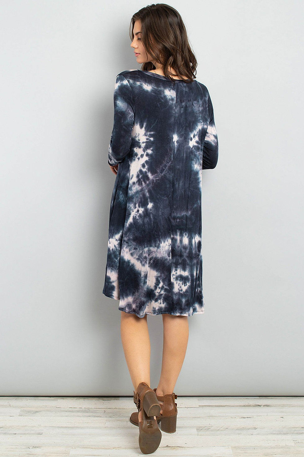 Thumbnail: Tie Dye V-Neck Rounded Hem Midi Dress in 2 colors