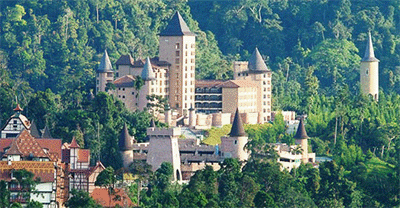 Colmar Tropical Resort  فندق كولمار تربيكال بوكيت تنجى `