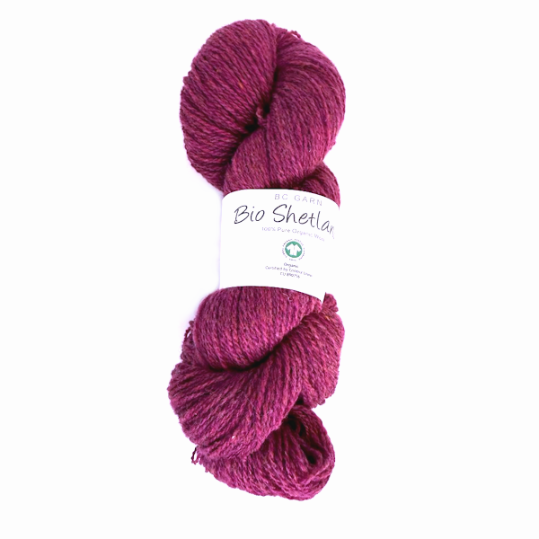 photo d'un écheveau de laine Bio Shetland Gots coloris SH031 Prune  de la marque BC GARN