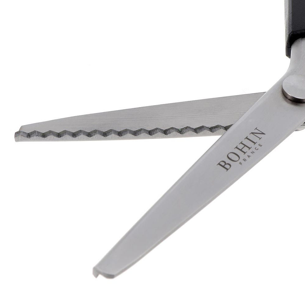 Miniature : Bohin Ciseaux à cranter soft grip titane 23cm