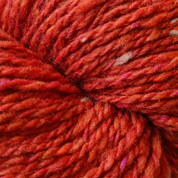 photo en gros plan de la Laine Irlandaise Shannon DK Orange brûlé - Atlantic Coast Yarns