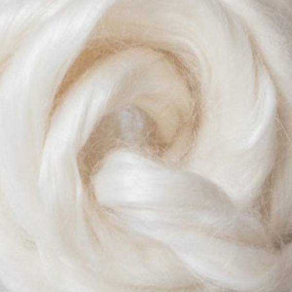 Ruban peigné de fibres à filer ou feutrer Ramie blanc naturel