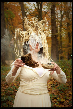 Vind creatieve energetische kunstenaars en dansers. 