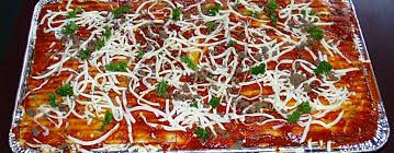 lasagna with parsley cheese marinara sauce