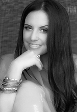vanessa head shot.png