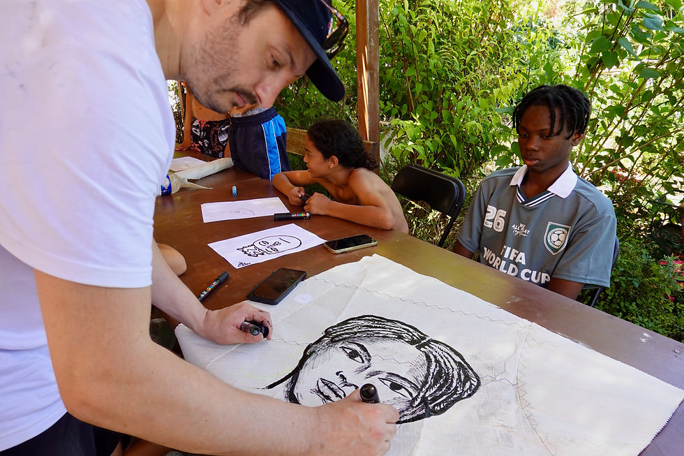 Art participatif et engagement social : Pierre Malma raconte la naissance d'une fresque collective au Frioul.