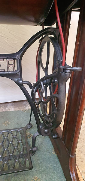 singer sewing table