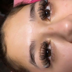 Volume Lash Extensions by Erika