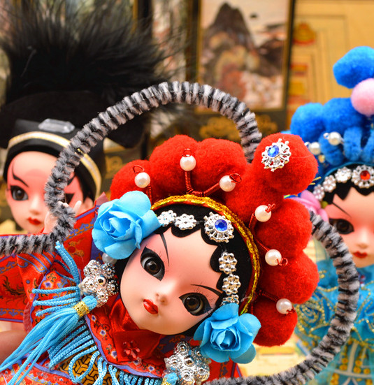 Peking Opera Silk Figurine-Mu,Guiying (Red Head Wear) 京剧脸谱绢人娃娃-穆桂英 (红色头饰)