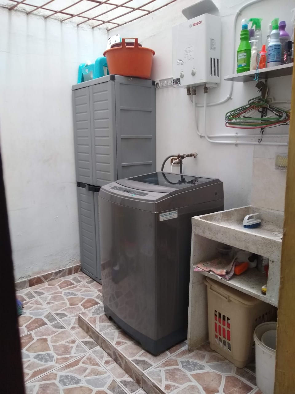 Miniatura: Vendo o permuto hermosa casa por finca bien ubicada cerca de la ciudad de Pereir