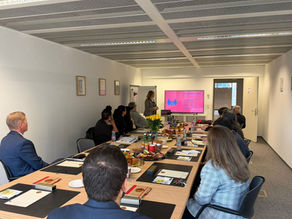 الجامعة السويسرية الدولية تستقبل الوفد الأمريكي في زيورخ: محطة جديدة في التعاون السويسري–الأمريكي