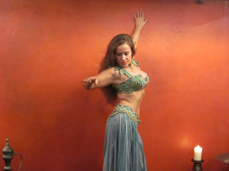 Claudia Massera Medanz belly dance