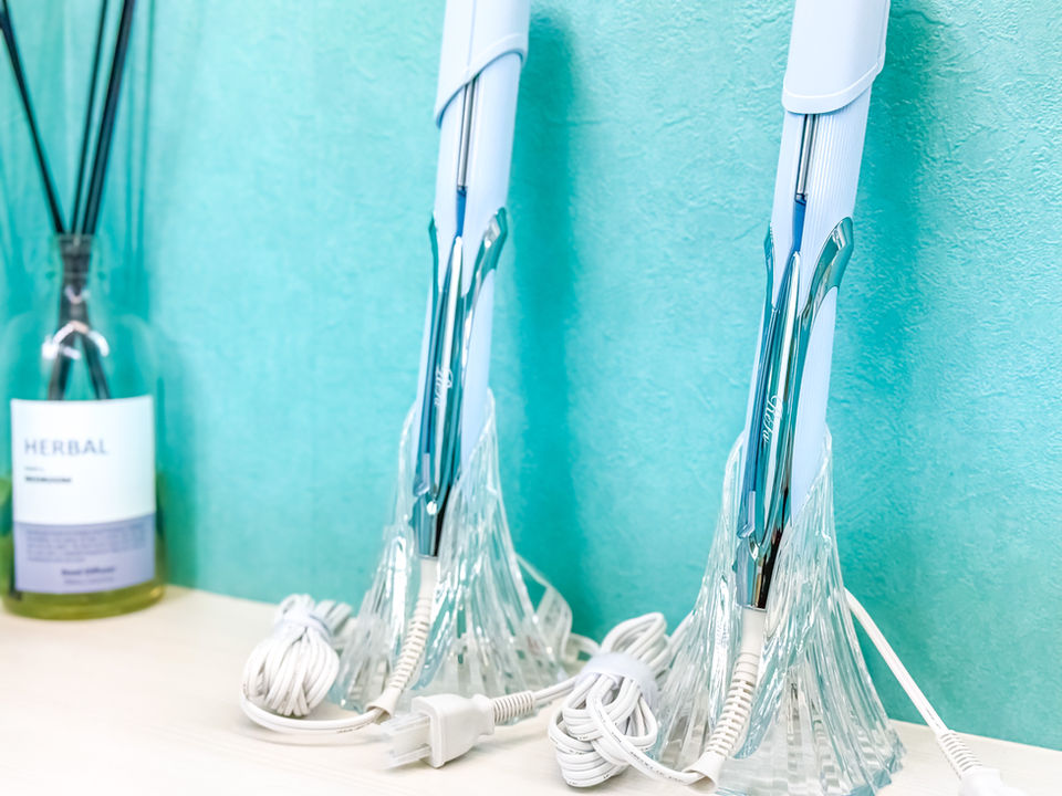 ストレートアイロンが写っている