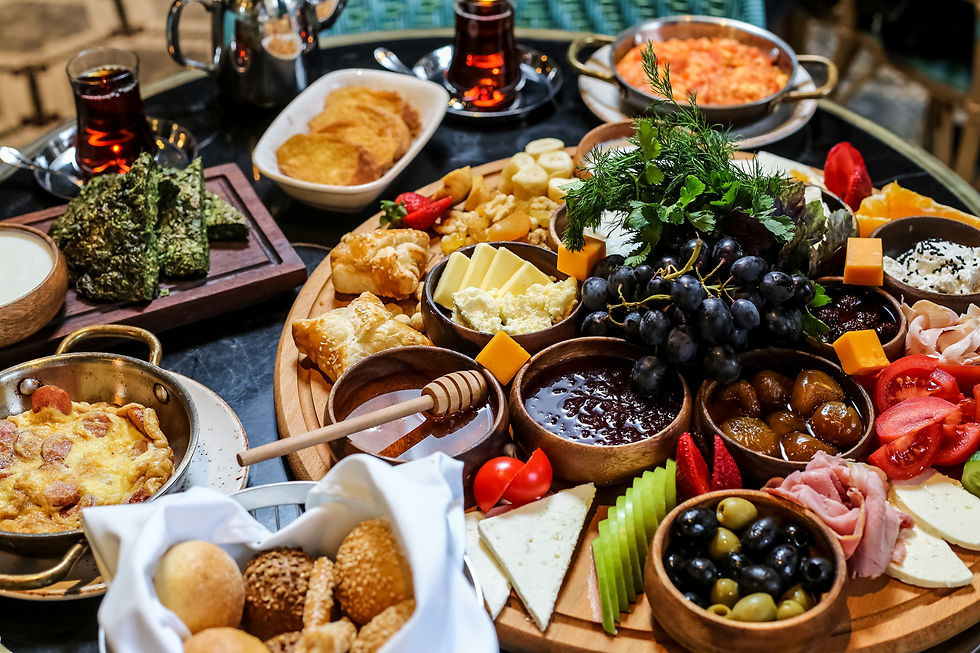pequeno almoço variado como brunch
