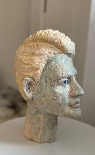 portrait blau profil.jpg