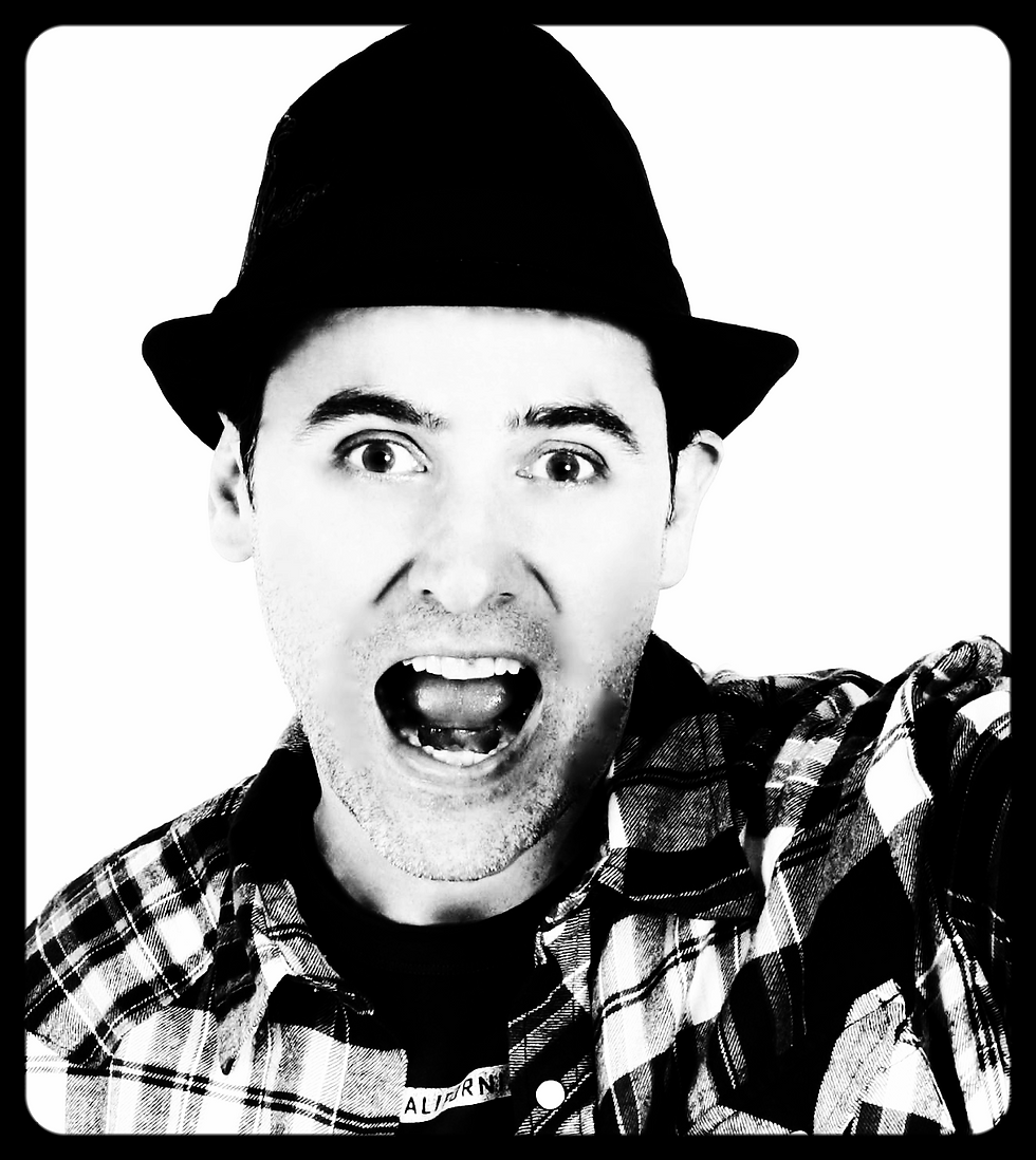 Luis Penna - bateria e vocais