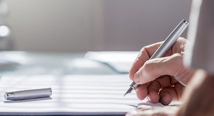 Dokument mit Stift