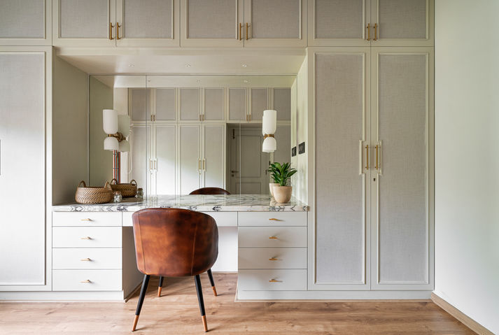 blue bar home, sunita yogesh Studio, home interiors