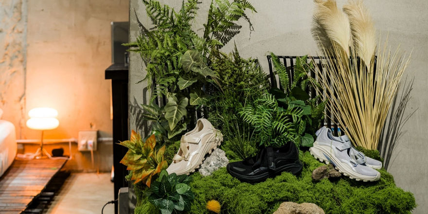 當芭蕾優雅遇上戶外機能 —— MERRELL 搶攻女性市場,定義運動瑪莉珍新風格