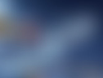 ソリに乗って空を飛ぶサンタクロース